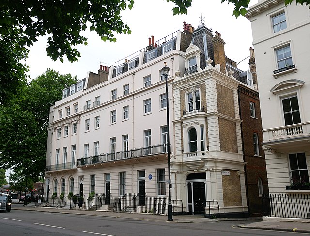 Working in Belgrave Square – What a Stroll around the Block Reveals