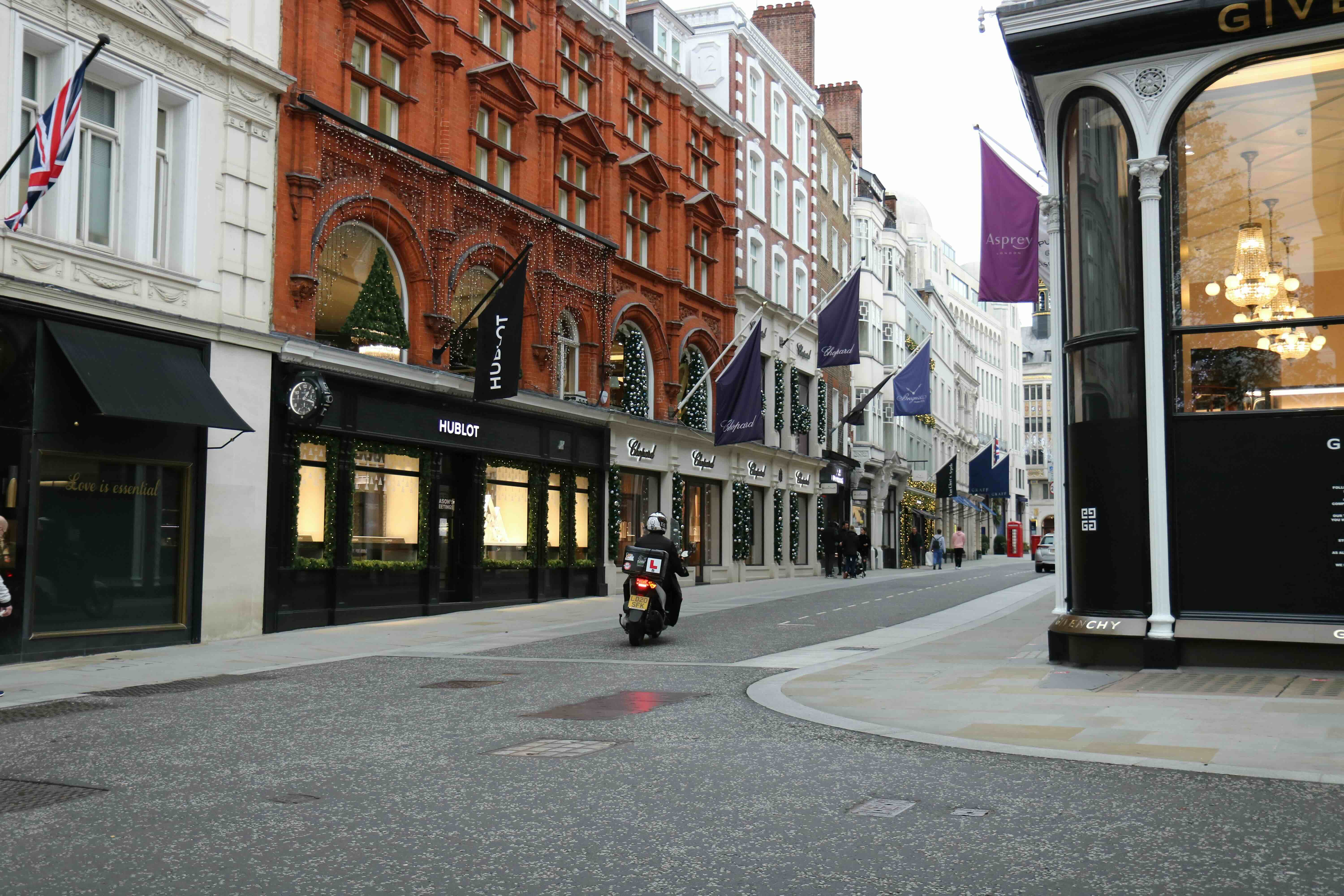 Retail Property in Mayfair & St James’s: Market Trends & Availability